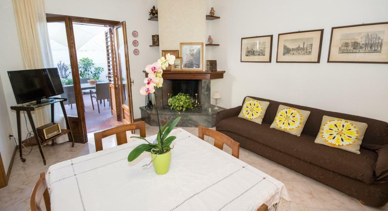 Casa Fedora Apartment Lecce Exterior photo